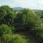 La 4*