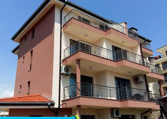 ла мер апартменти