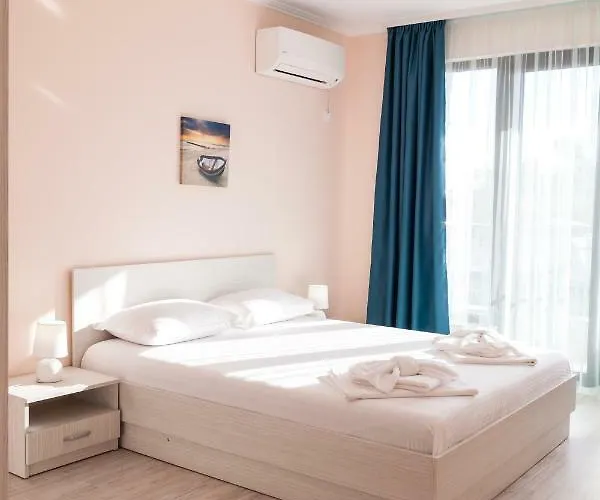 Апартхотел ла мер апартменти Царево