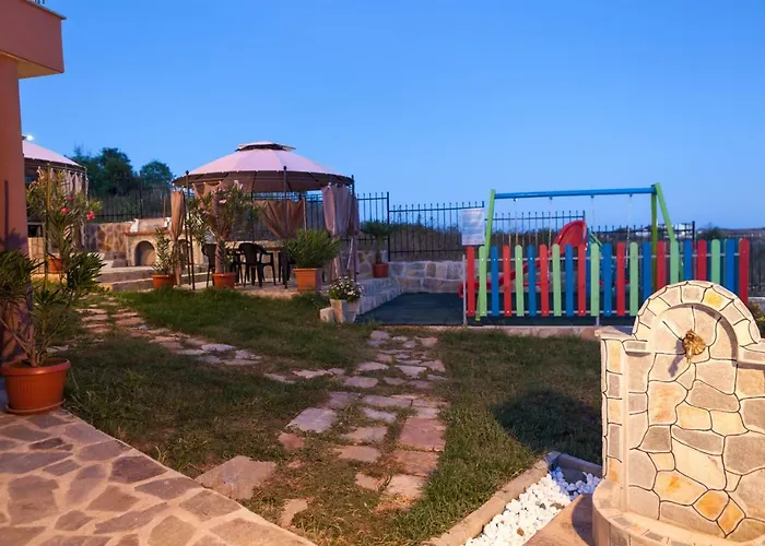 ла мер апартменти 4*