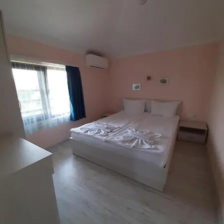 La 4* Tsarevo