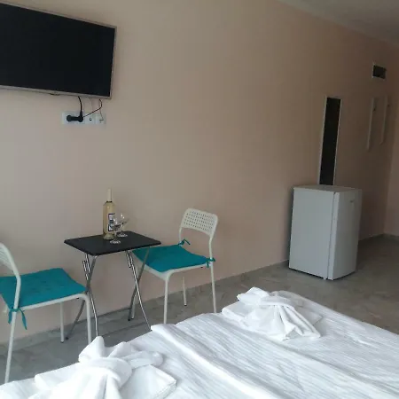 Ξενοδοχείο με διαμερίσματα La 4*
