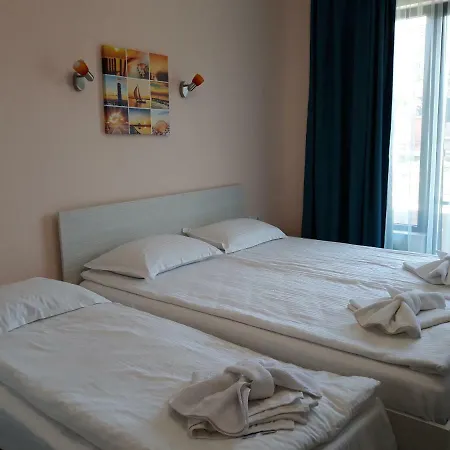 La Hotel de apartamente 4*