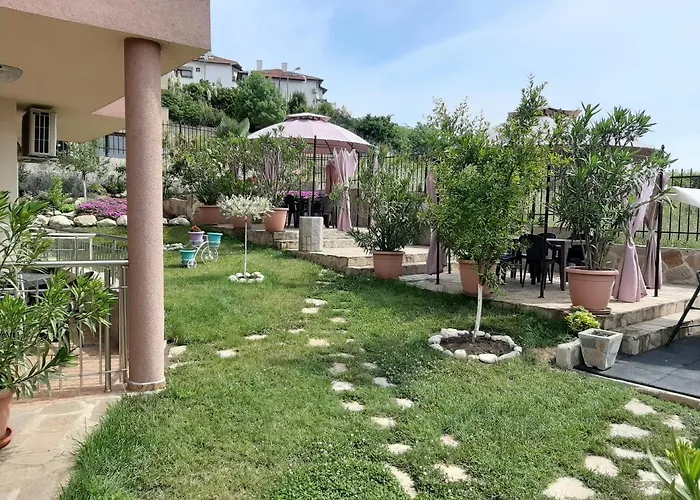 La Aparthotel Tsarevo