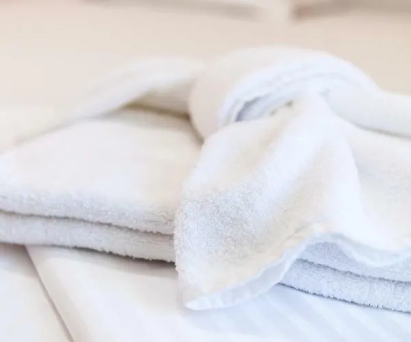 מלון דירות La 4*