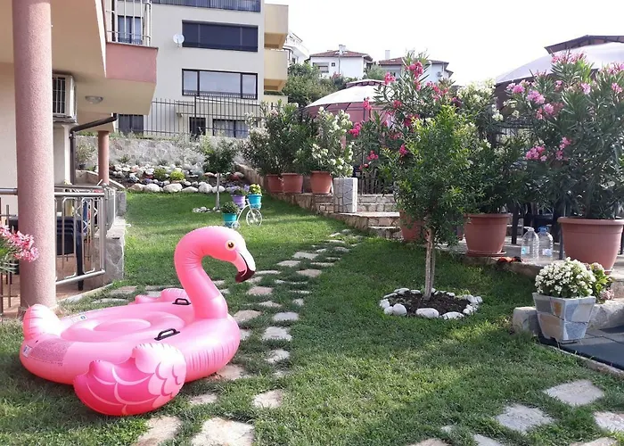 מלון דירות La 4*